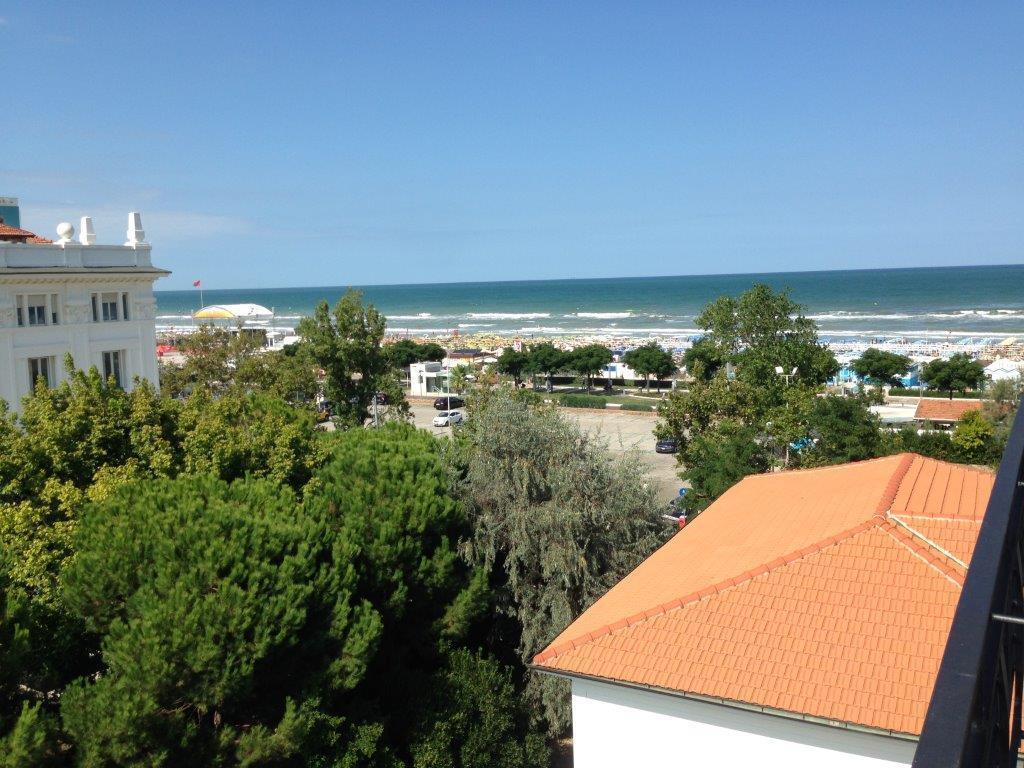 Appartamento con Balcone e Vista Mare - Edificio Separato